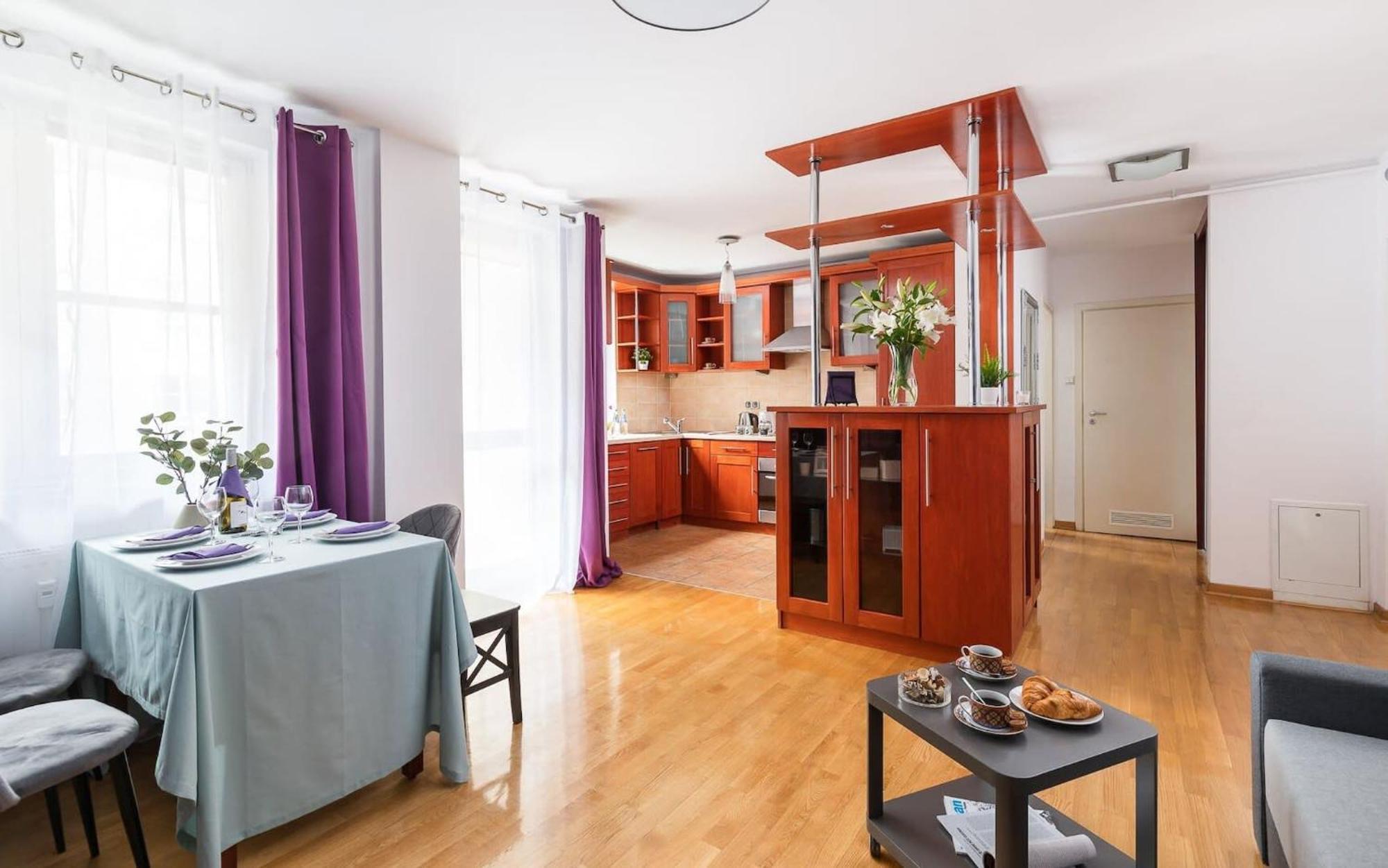 Elektoralna 12A - Colorful Apartment With Balcony By Noclegi Renters Varsovie Extérieur photo